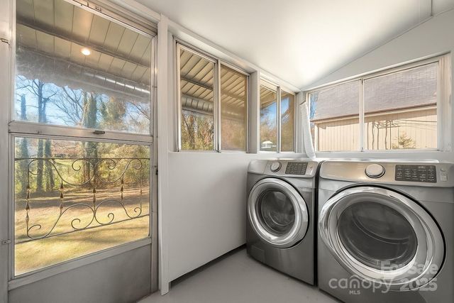 204 22nd Avenue NE, Hickory, NC 28601