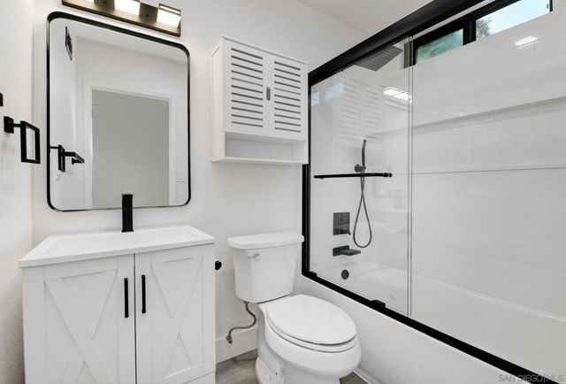 8667 Cetus Rd, San Diego, CA 92126