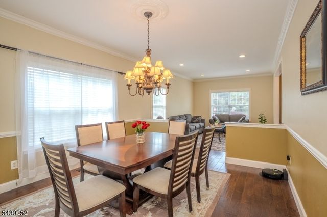 2 Danberry Ln, Bridgewater Twp., NJ 08807