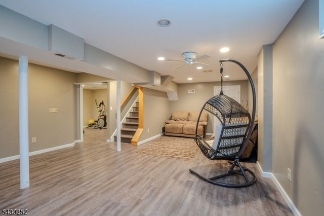 2 Danberry Ln, Bridgewater Twp., NJ 08807
