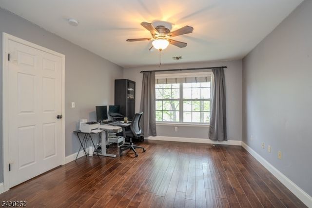 2 Danberry Ln, Bridgewater Twp., NJ 08807
