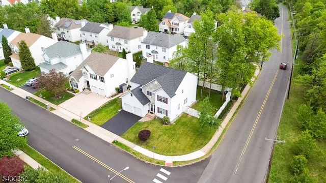 2 Danberry Ln, Bridgewater Twp., NJ 08807