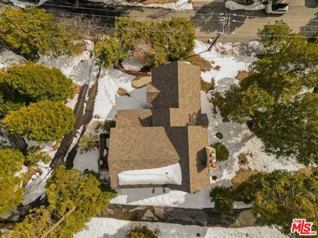 676 Zurich Drive, Lake Arrowhead, CA 92352