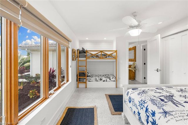 979 Whelk DR, Sanibel, FL 33957