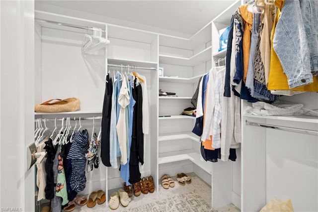 979 Whelk DR, Sanibel, FL 33957