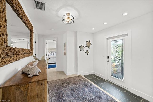 979 Whelk DR, Sanibel, FL 33957