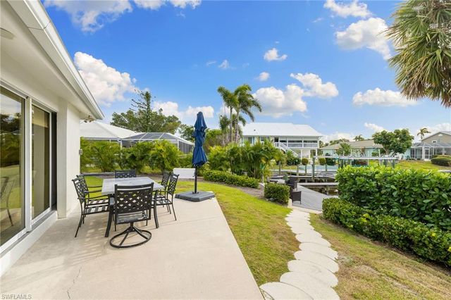 979 Whelk DR, Sanibel, FL 33957