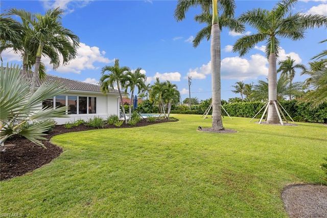 979 Whelk DR, Sanibel, FL 33957
