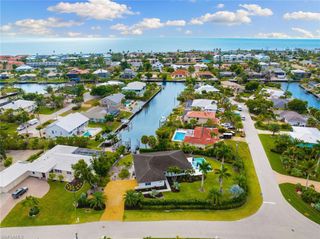 979 Whelk DR, Sanibel, FL 33957