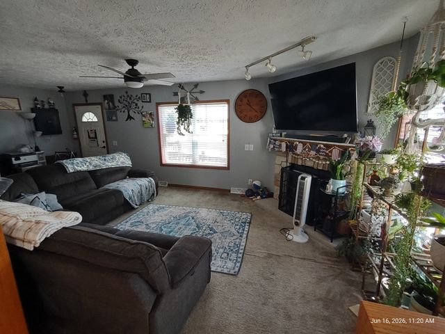 1605 N Il Rte 47, Morris, IL 60450