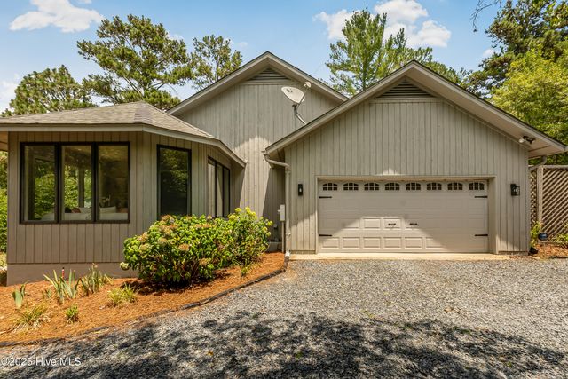 720 Diamondhead Drive S, Pinehurst, NC 28374