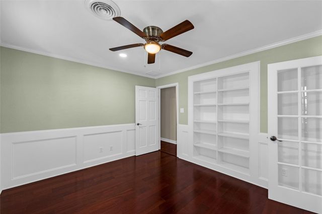 37 Colony Park Circle, Galveston, TX 77551