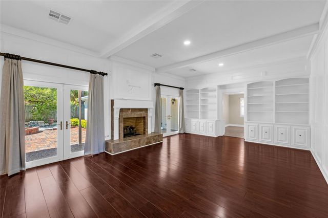 37 Colony Park Circle, Galveston, TX 77551