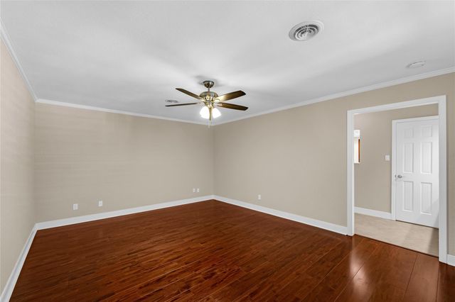 37 Colony Park Circle, Galveston, TX 77551