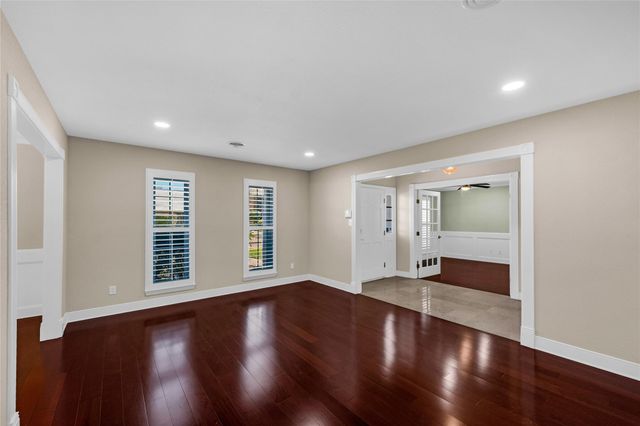 37 Colony Park Circle, Galveston, TX 77551