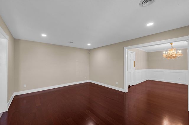 37 Colony Park Circle, Galveston, TX 77551