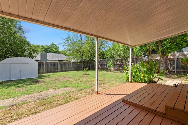 6304 Clubway LN, Austin, TX 78745