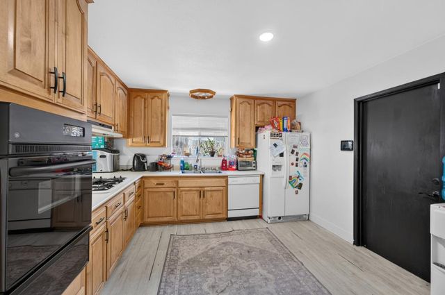 2615 Water Tree Way, Sacramento, CA 95826