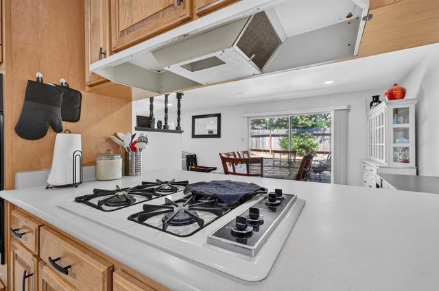 2615 Water Tree Way, Sacramento, CA 95826