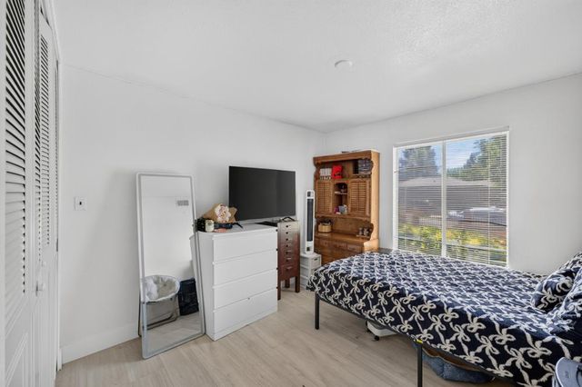 2615 Water Tree Way, Sacramento, CA 95826