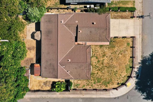 2615 Water Tree Way, Sacramento, CA 95826