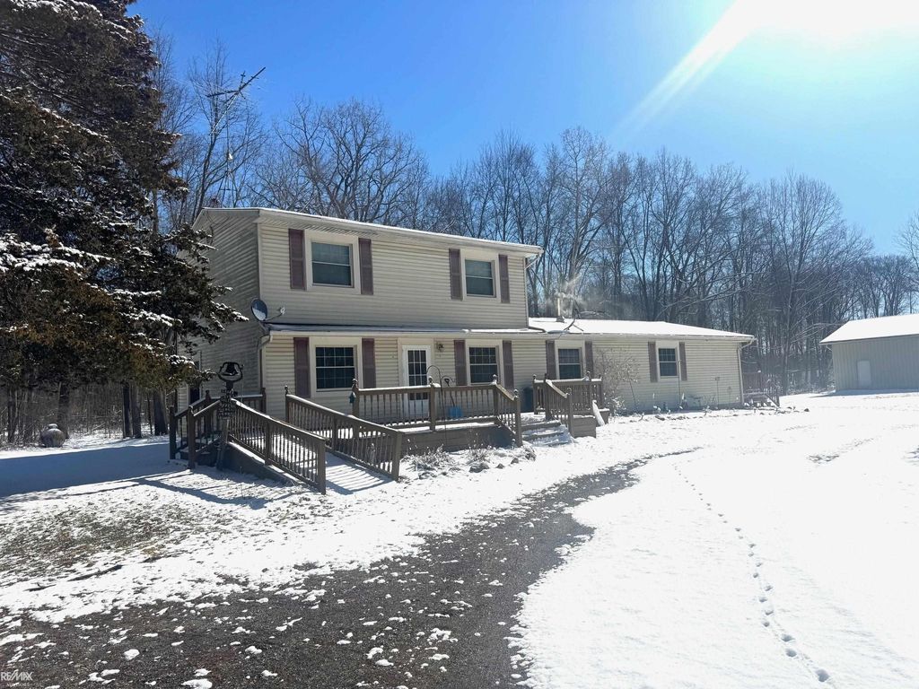 3915 Gregory Road, Iosco Twp, MI 48137