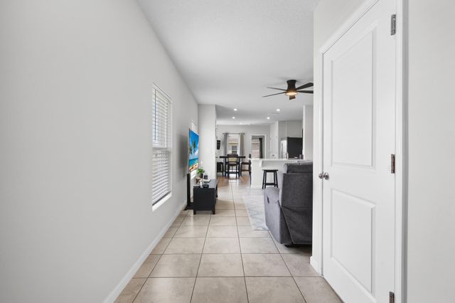 521 Cherimoya Street, Fort Pierce, FL 34981