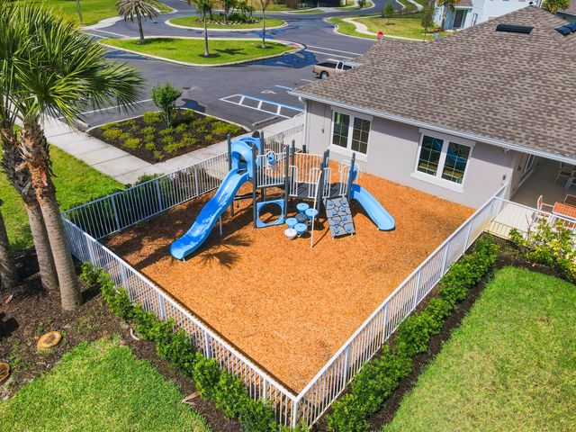 521 Cherimoya Street, Fort Pierce, FL 34981