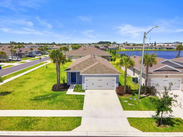 521 Cherimoya Street, Fort Pierce, FL 34981