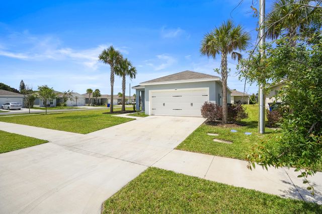 521 Cherimoya Street, Fort Pierce, FL 34981