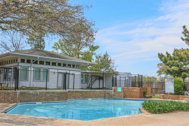 13706 Flagstone Lane, Dallas, TX 75240