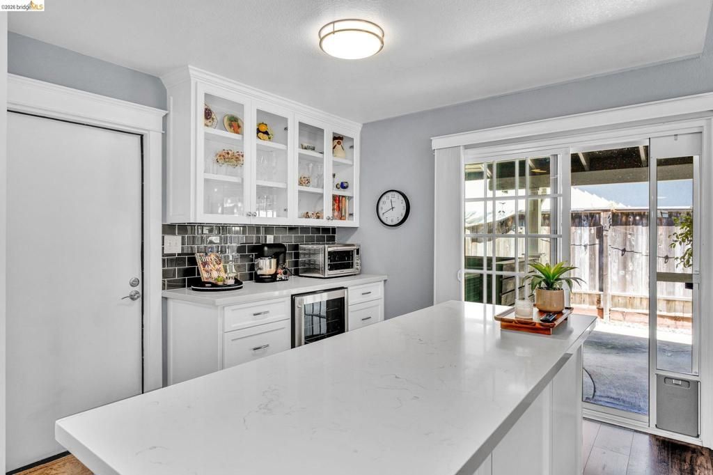 Image 7 of property listing at 907 Dorchester Cir, Lodi, CA 95240