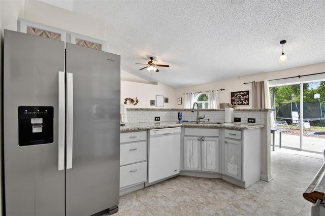 195 PARKVIEW DRIVE, Palm Coast, FL 32164
