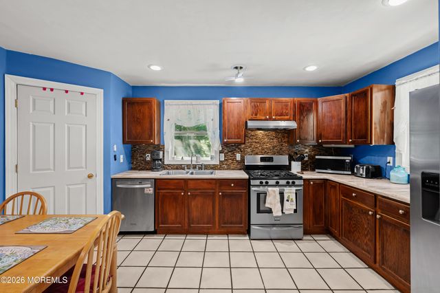 68 Waterworks Road, Freehold, NJ 07728