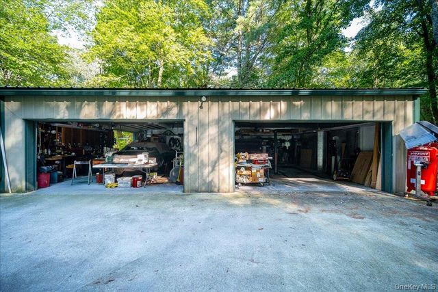 49 Barkit Kennel Road, Pleasant Valley, NY 12569