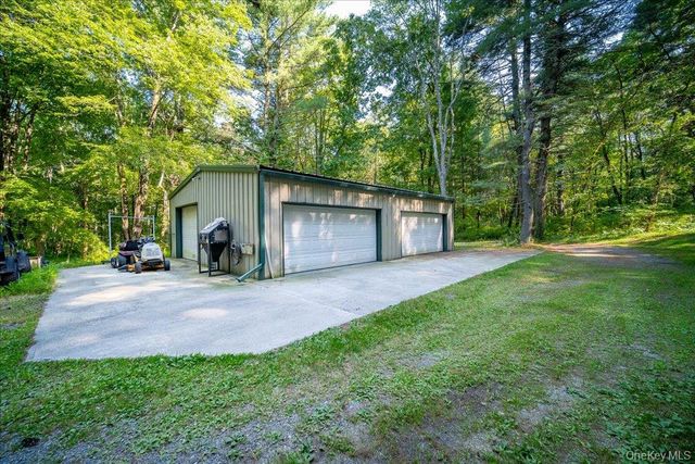 49 Barkit Kennel Road, Pleasant Valley, NY 12569