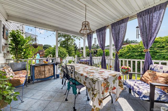 207 Clunie Avenue, Yonkers, NY 10703