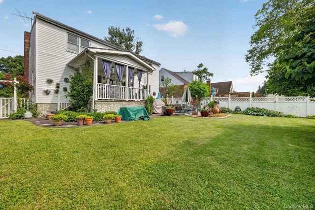 207 Clunie Avenue, Yonkers, NY 10703