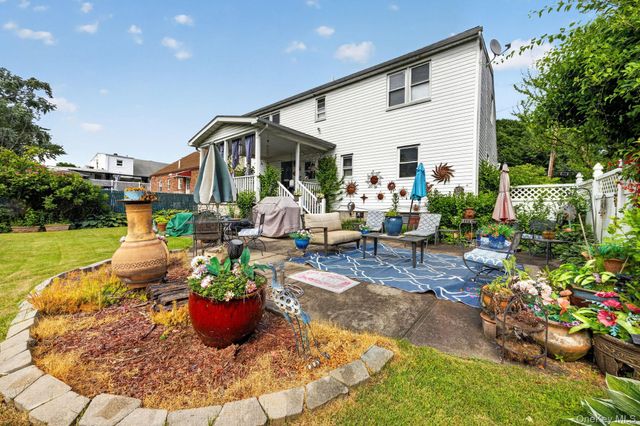 207 Clunie Avenue, Yonkers, NY 10703