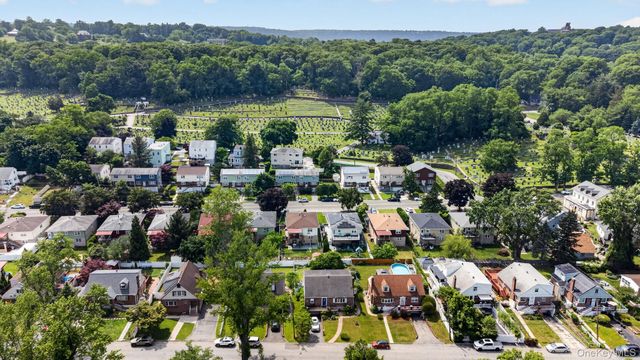 207 Clunie Avenue, Yonkers, NY 10703