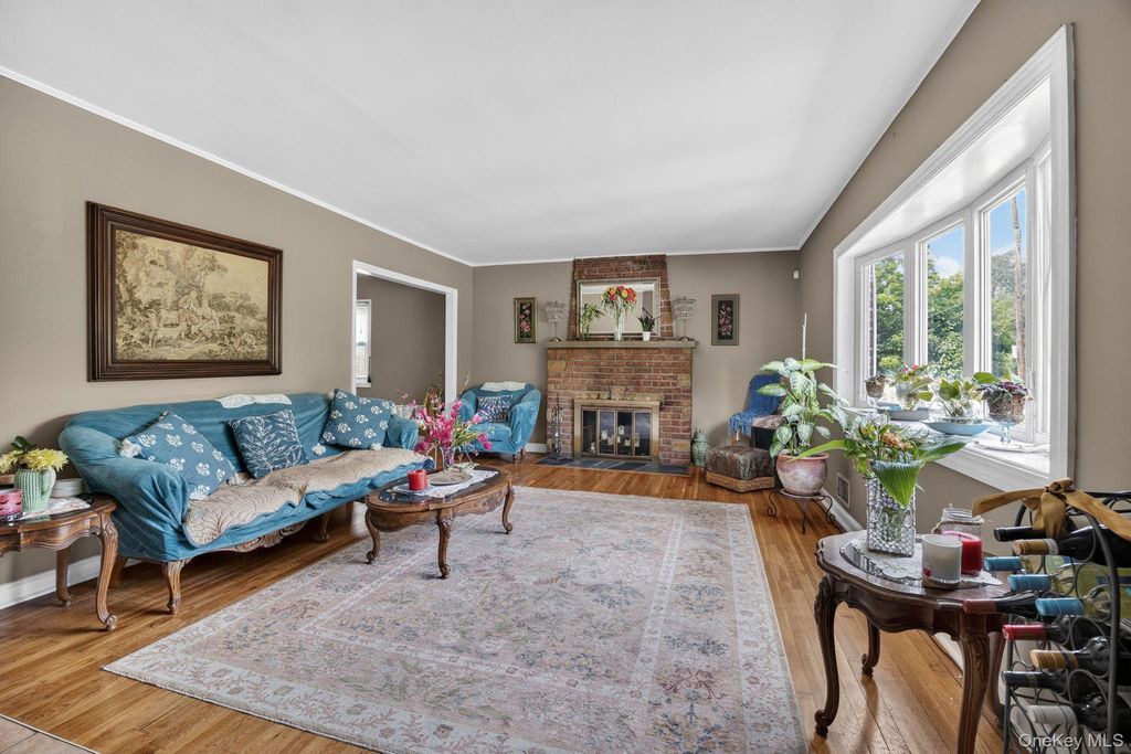 207 Clunie Avenue, Yonkers, NY 10703 — photo 4