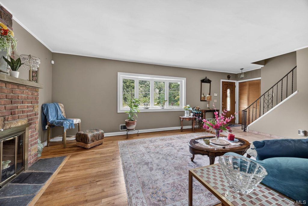 207 Clunie Avenue, Yonkers, NY 10703 — photo 5