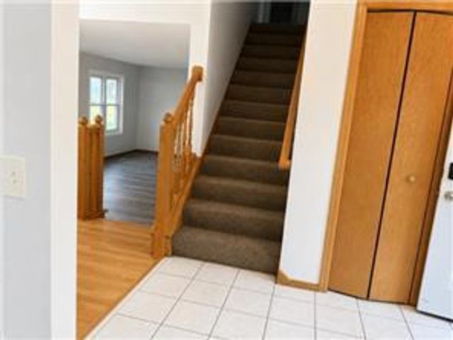 7362 51st Street N, Oakdale, MN 55128