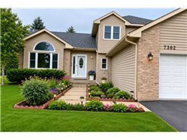7362 51st Street N, Oakdale, MN 55128