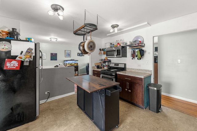 6036 Rob Roy Drive, Oak Forest, IL 60452