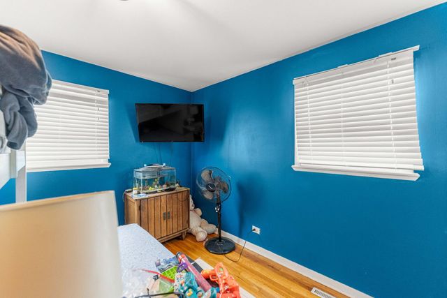 6036 Rob Roy Drive, Oak Forest, IL 60452