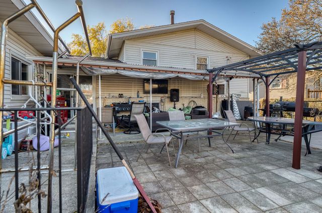 6036 Rob Roy Drive, Oak Forest, IL 60452