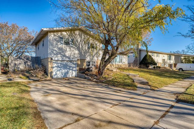 6036 Rob Roy Drive, Oak Forest, IL 60452