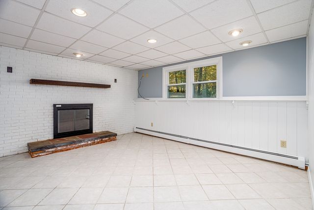 25 Newcomb Rd, Westminster, MA 01473