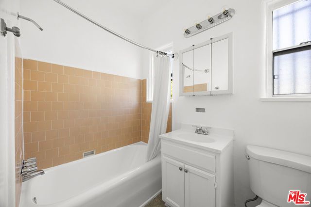 2335 Miramar Street, Los Angeles, CA 90057